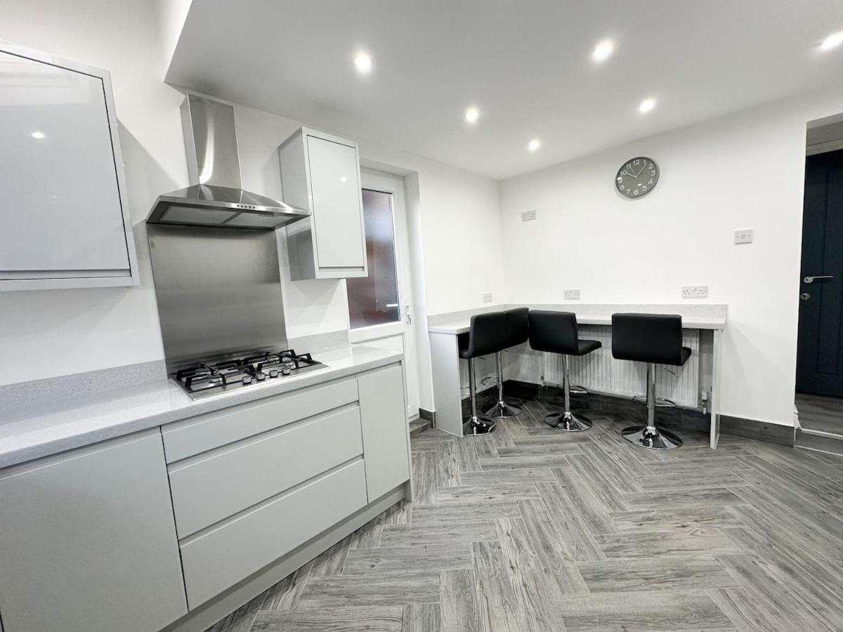 Contractors Dream, 4 Bedroom 2 Bathroom ليفربول المظهر الخارجي الصورة